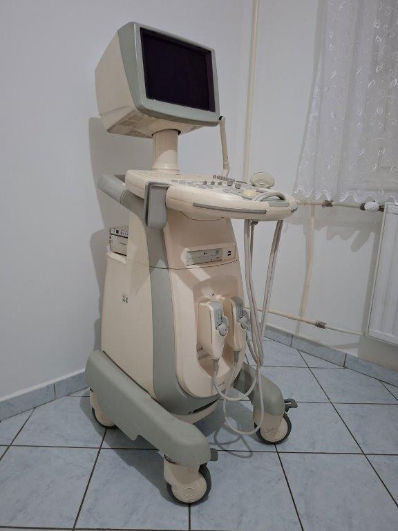 2. kép - Használt SonoAce X4 fekete-fehér ultrahang készülék Használt SonoAce X4 fekete-fehér ultrahang készülék